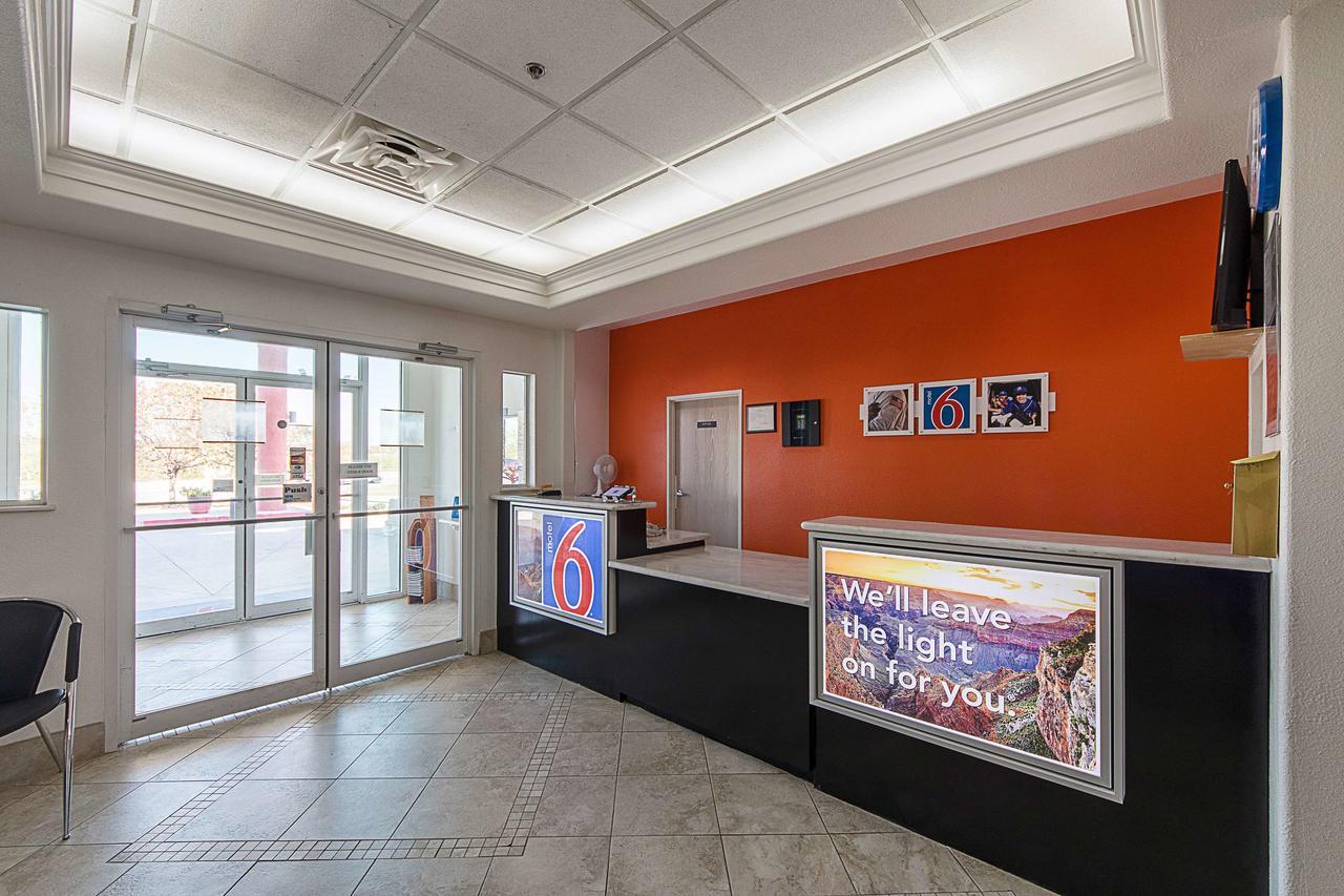 Motel 6-San Antonio, Tx - Downtown - Alamo Dome 외부 사진