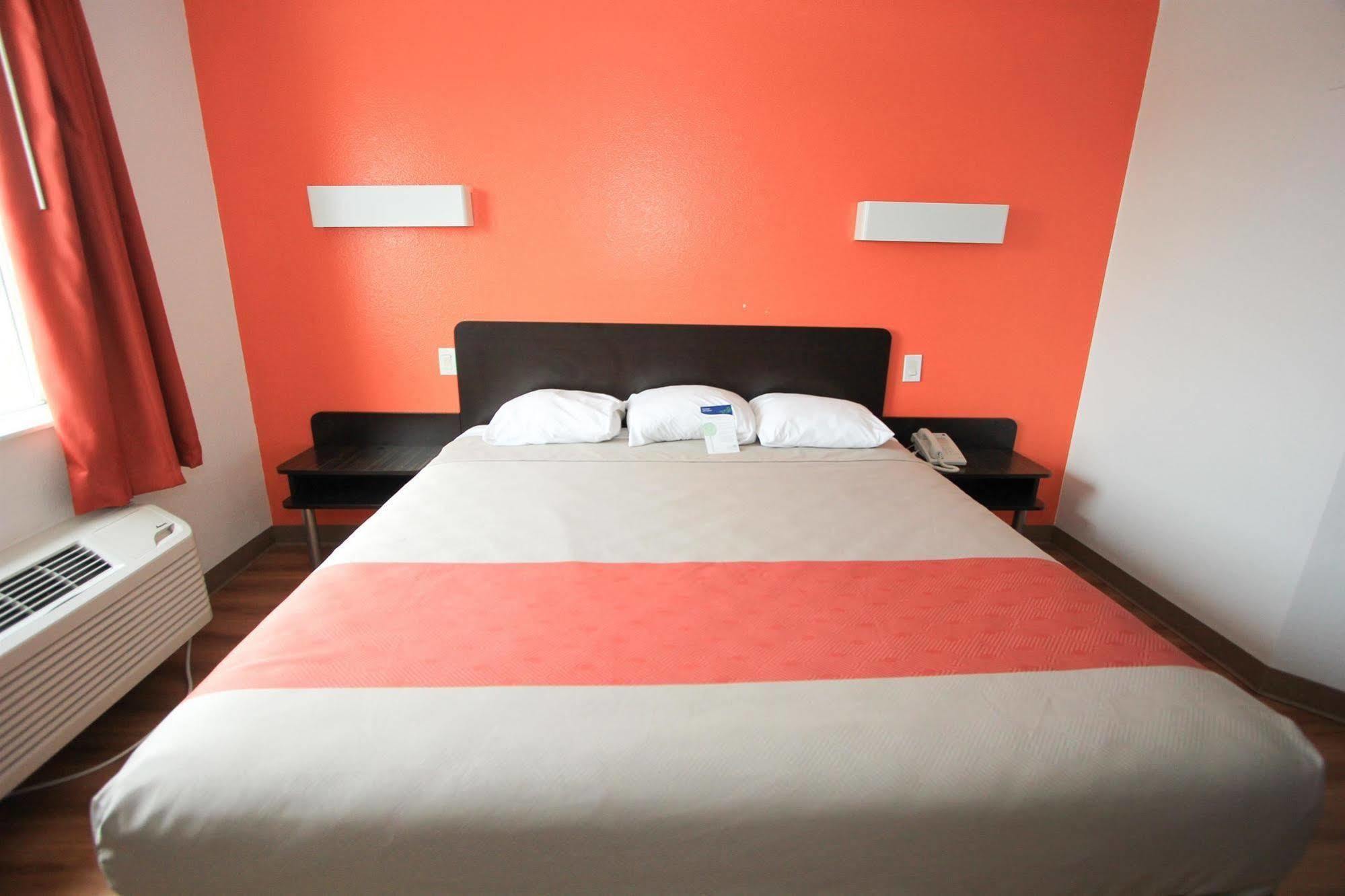 Motel 6-San Antonio, Tx - Downtown - Alamo Dome 외부 사진
